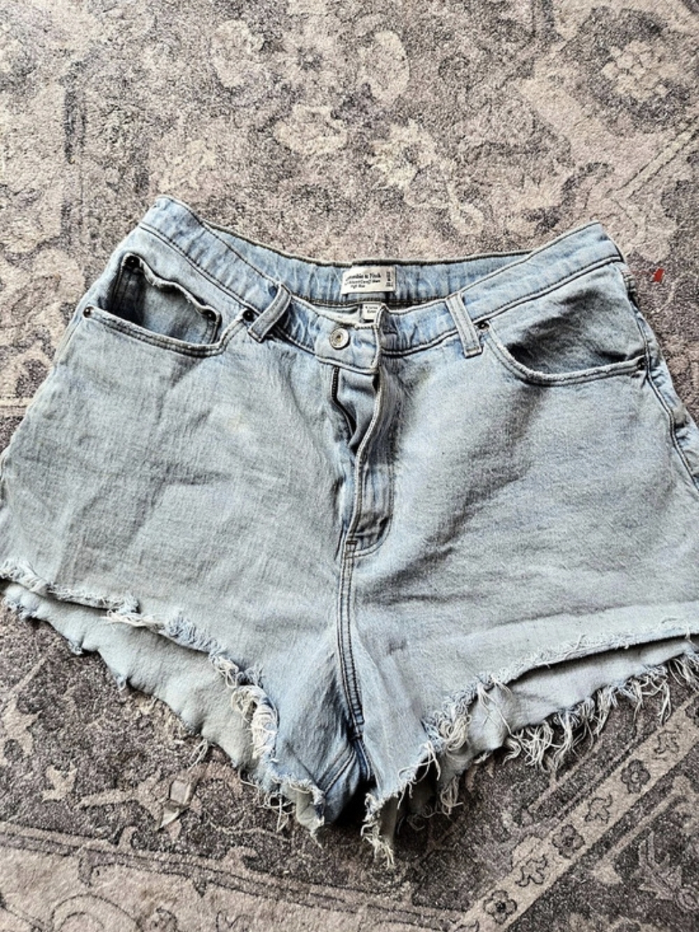 Abercrombie & Fitch Curve Love High Rise 90s Relaxed Cutoff Short 90s Relaxed